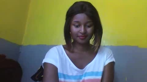 Snapshot of olinah610 chatting on February 14, 8:33 am olinah610 online show from February 14, 8:33 am