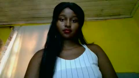 Snapshot of olinah610 chatting on February 20, 7:54 am olinah610 online show from February 20, 7:54 am