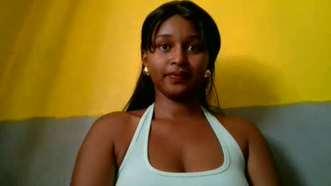 Snapshot of olinah610 chatting on March 2, 7:26 am olinah610 online show from March 2, 7:26 am