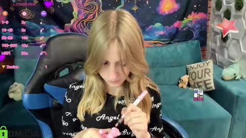 Olisa fox online show from October 16, 8:32 pm