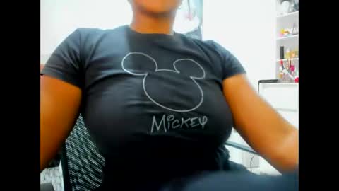 olivahot30 online show from December 23, 8:14 pm