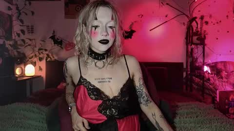 Olive online show from October 25, 1:29 pm