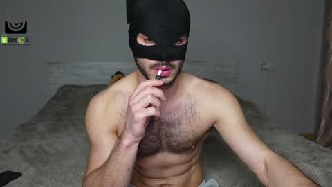 Oliver  Kaen online show from February 1, 3:18 pm