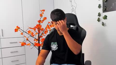 Oliver bray online show from January 6, 5:49 pm