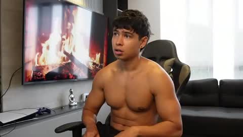 Oliver bray online show from April 5, 1:41 pm