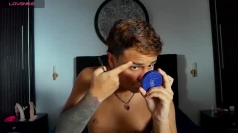 HansOliver online show from February 1, 9:02 pm