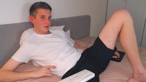 Oliver online show from October 22, 5:45 pm