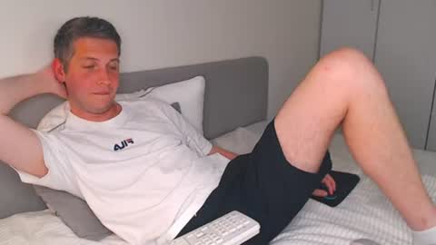 Snapshot of oliver_hort chatting on June 25, 5:50 pm Oliver online show from June 25, 5:50 pm