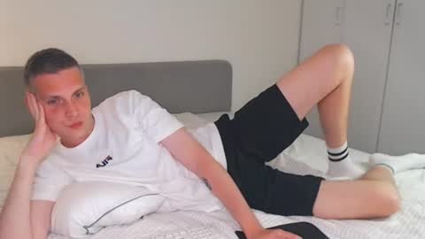 Snapshot of oliver_hort chatting on July 7, 6:12 pm Oliver online show from July 7, 6:12 pm