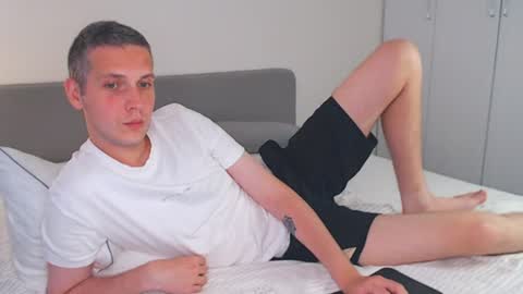 Snapshot of oliver_hort chatting on July 14, 4:13 pm Oliver online show from July 14, 4:13 pm