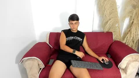 OLIVER online show from May 5, 1:41 pm