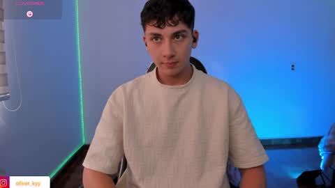 oliveeer online show from June 2, 9:28 pm