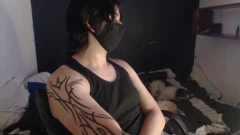 Snapshot of oliver_laid_2023 chatting on December 5, 10:12 pm oliver_laid_2023 online show from December 5, 10:12 pm