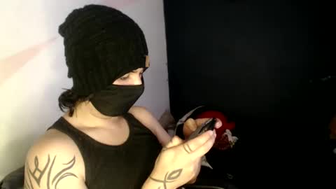 Snapshot of oliver_laid_2023 chatting on February 23, 1:02 am oliver_laid_2023 online show from February 23, 1:02 am