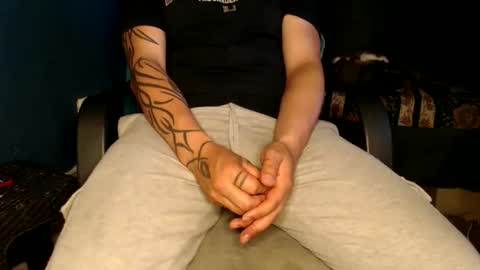 oliver_laid_2023 online show from February 10, 8:35 pm