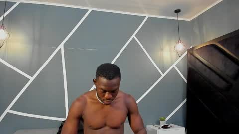 OLIVER LAURENT online show from March 31, 11:27 pm