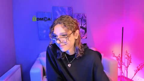 Snapshot of oliver_ray1 chatting on September 9, 7:13 pm Oli online show from September 9, 7:13 pm