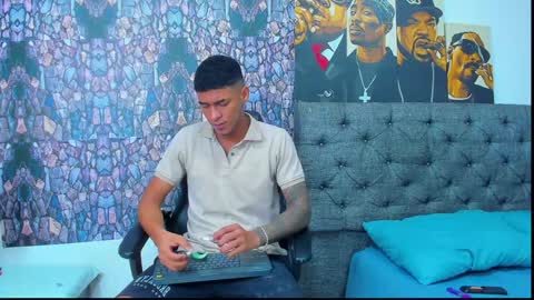 oliver_smith_2 online show from December 29, 10:03 pm