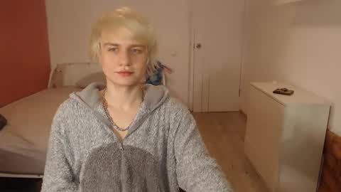 Oliver online show from January 19, 2:04 am