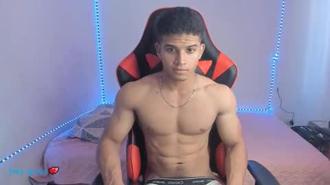 oliver thompsson online show from December 1, 8:20 pm