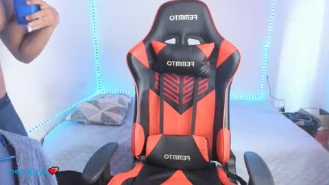 oliver thompsson online show from December 7, 2:24 pm