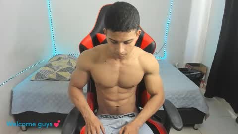 oliver thompsson online show from December 1, 6:35 pm