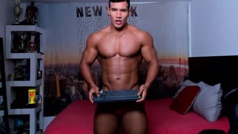 oliver_tommy online show from October 13, 1:55 pm