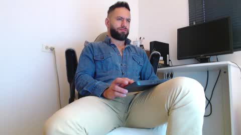 oliver online show from February 20, 3:56 pm