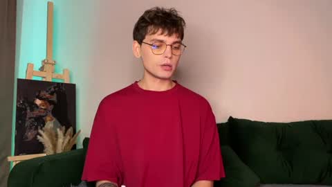 oliverlawrence online show from July 3, 9:05 am