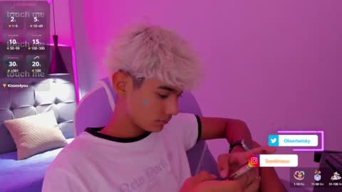 Oliver online show from September 16, 3:57 pm