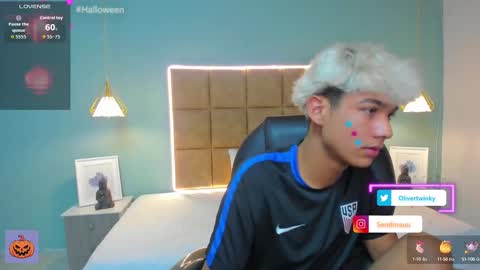 Oliver online show from October 8, 9:56 pm