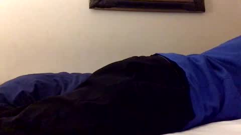 Snapshot of olivertwist1273 chatting on December 22, 4:17 am olivertwist1273 online show from December 22, 4:17 am