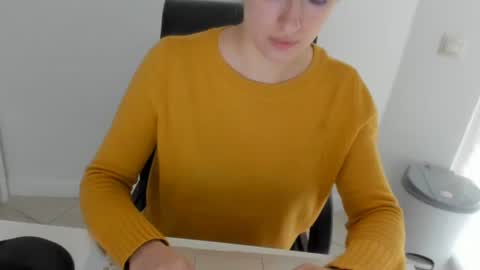 olivia__dream online show from June 4, 6:41 am