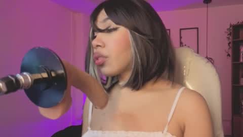 Olivia online show from September 28, 5:13 am