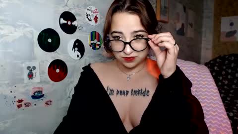 olivia_defo online show from September 19, 12:06 pm