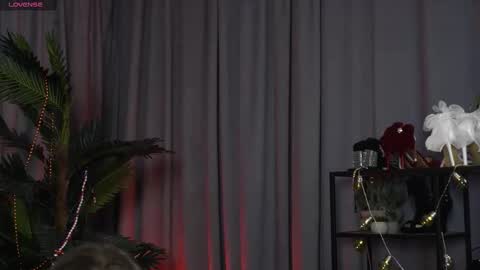 SaraConor online show from March 19, 7:34 am