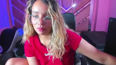  OLIVIA  online show from February 20, 6:50 am