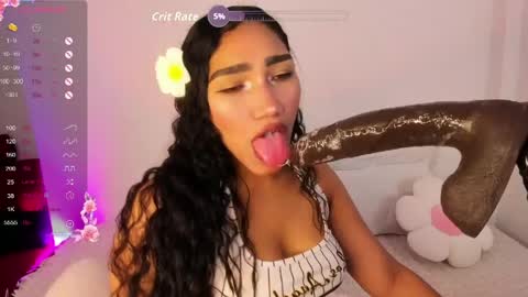 Snapshot of olivia_fx chatting on May 16, 8:07 pm Maria online show from May 16, 8:07 pm
