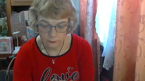 Snapshot of olivia_mia25 chatting on March 12, 8:20 am Olivia Mia online show from March 12, 8:20 am