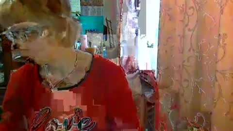 Snapshot of olivia_mia25 chatting on March 19, 7:34 am Olivia Mia online show from March 19, 7:34 am