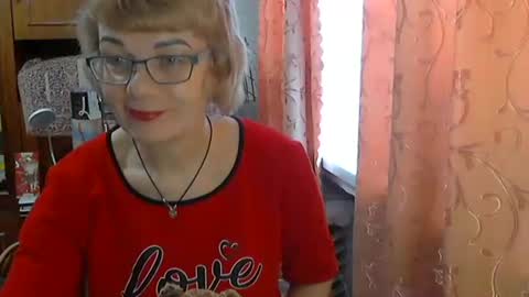 Snapshot of olivia_mia25 chatting on March 30, 6:03 am Olivia Mia online show from March 30, 6:03 am