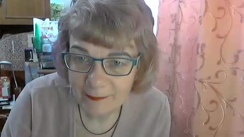 Snapshot of olivia_mia25 chatting on April 6, 6:36 am Olivia Mia online show from April 6, 6:36 am