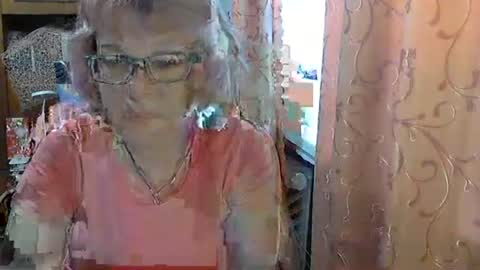 Olivia Mia online show from May 16, 6:32 am