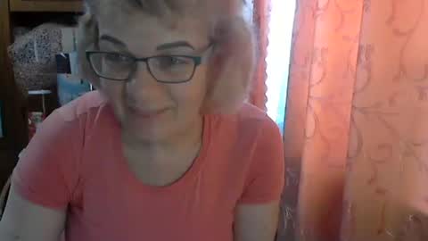 Olivia Mia online show from May 20, 10:21 am