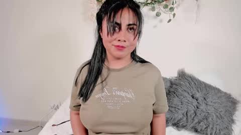 Olivia  happyness  online show from January 29, 1:37 am