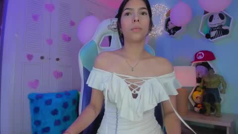 Snapshot of olivia_pretty_ chatting on February 26, 12:14 pm olivia_pretty_ online show from February 26, 12:14 pm