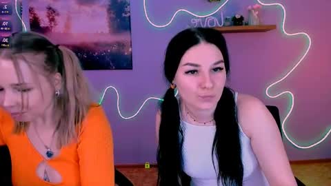 Snapshot of olivia_rage chatting on March 28, 5:23 pm Sweet Olivia online show from March 28, 5:23 pm