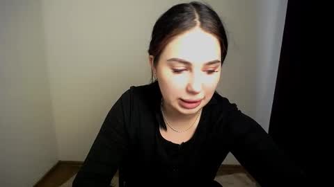 Olivia online show from November 18, 9:03 am