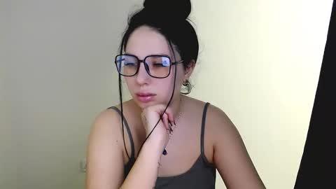 Olivia online show from March 19, 8:35 pm