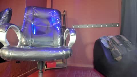 Snapshot of olivia_seex chatting on January 2, 1:08 pm online show from January 2, 1:08 pm